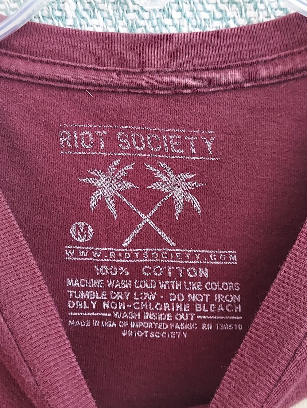 riot society Maroon Graphic Skull Geisha Short-Sleeve Tee, Mens Medium - Picture 2 of 5